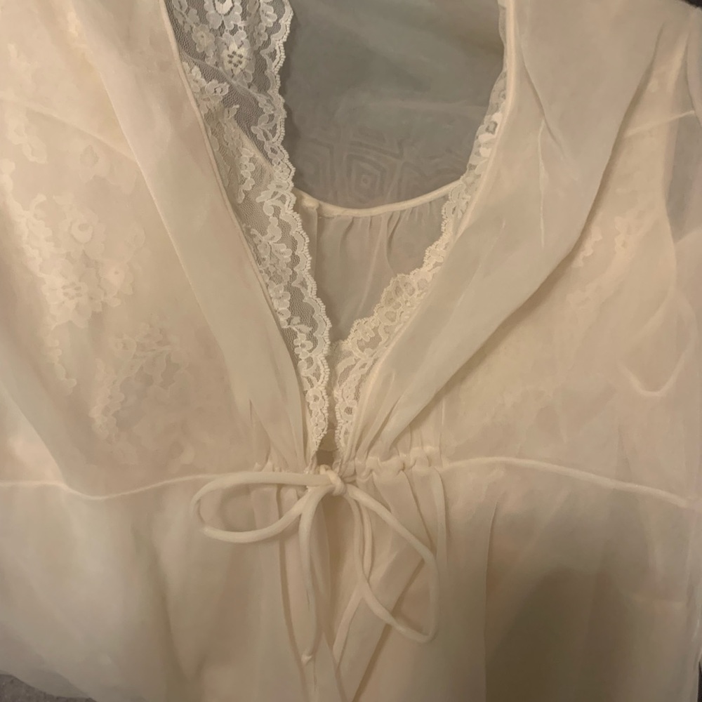 Vintage twin set babydoll waist Cottagecore Chantilli Peignoir Sheer overlay